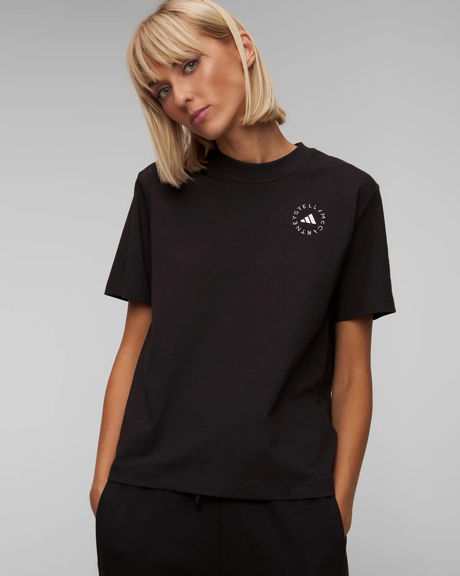 T-shirt nera da donna Adidas by Stella McCartney HR9170-black